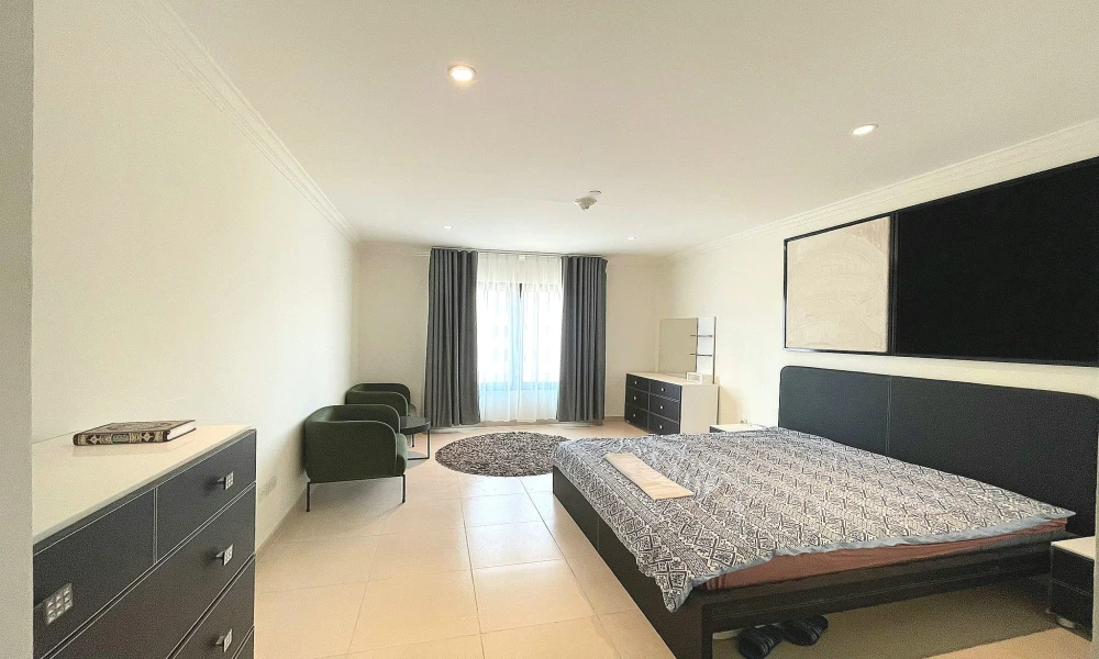 1 BHK APT WITH AMENITIES IN PEARL | CITY VIEW - Image 10