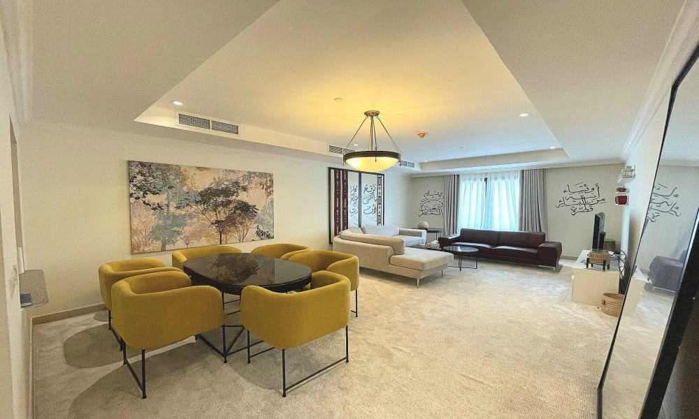1 BHK APT WITH AMENITIES IN PEARL | CITY VIEW - Image 5