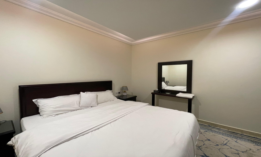 1 BHK Ready to Move Furnished Flat Old Salata - Image 10