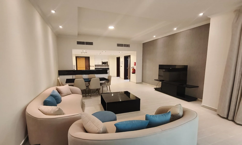 1BR APT W/ BIG LIVING ROOM | FOR SALE IN FOX HILLS. small 1
