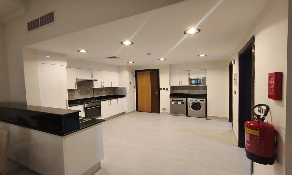 1BR APT W/ BIG LIVING ROOM | FOR SALE IN FOX HILLS. - Image 7