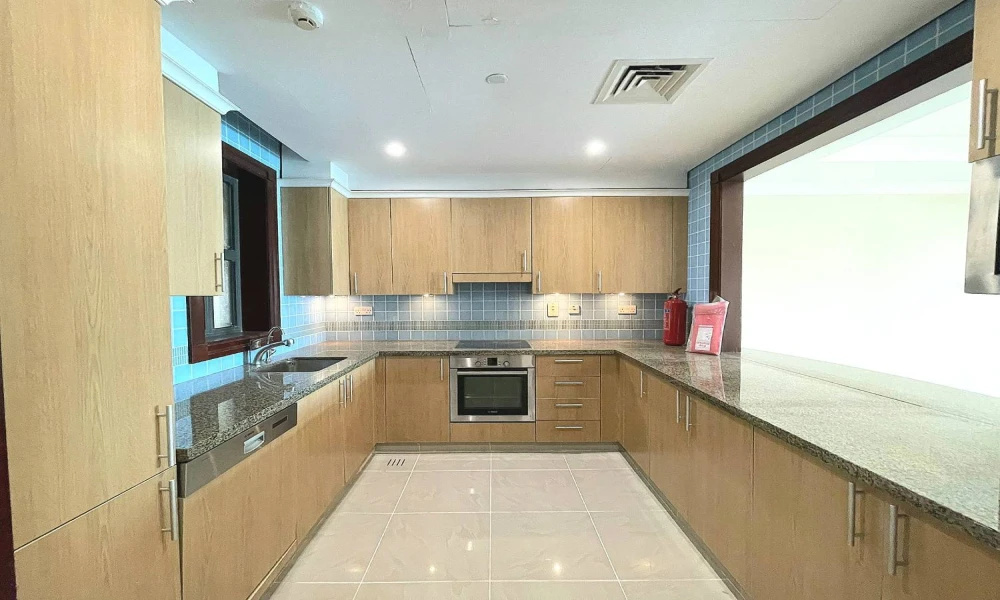 2 BED APARTMENT | ACCESS TO POOL AND GYM IN PEARL - Image 5