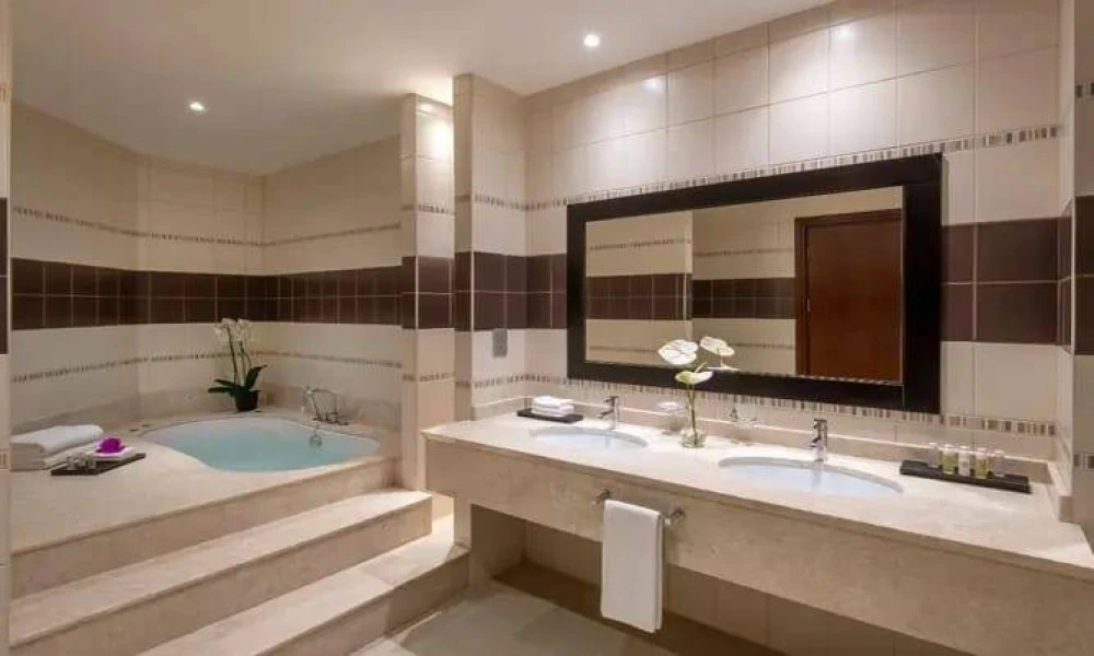 5BR PENTHOUSE PLUS MAID'S ROOM | INCLUDES INTERNET - Image 9