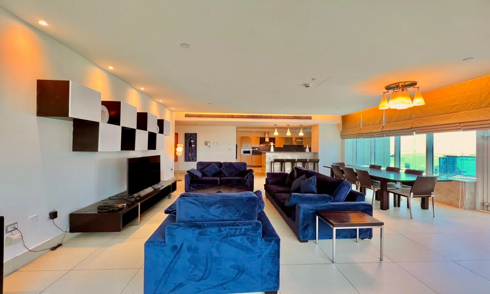 ALL INCLUSIVE 3BR APT IN WEST BAY | KIDS PLAY AREA