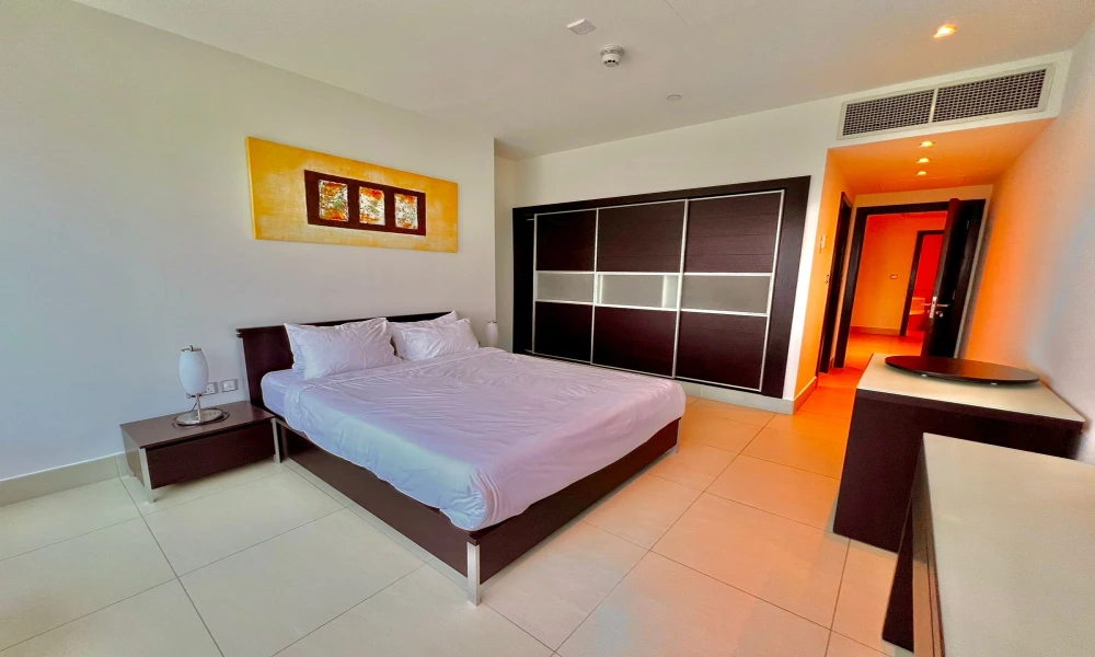 ALL INCLUSIVE 3BR APT IN WEST BAY | KIDS PLAY AREA - Image 6