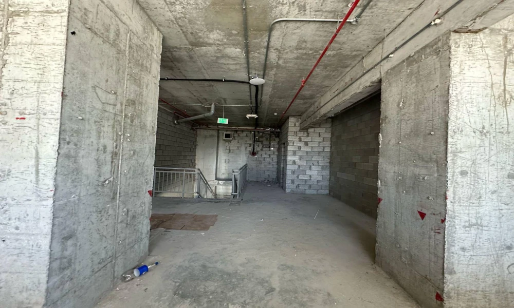 BARE SHELL SHOP FOR SALE IN LUSAIL | MARINA 33 - Image 4