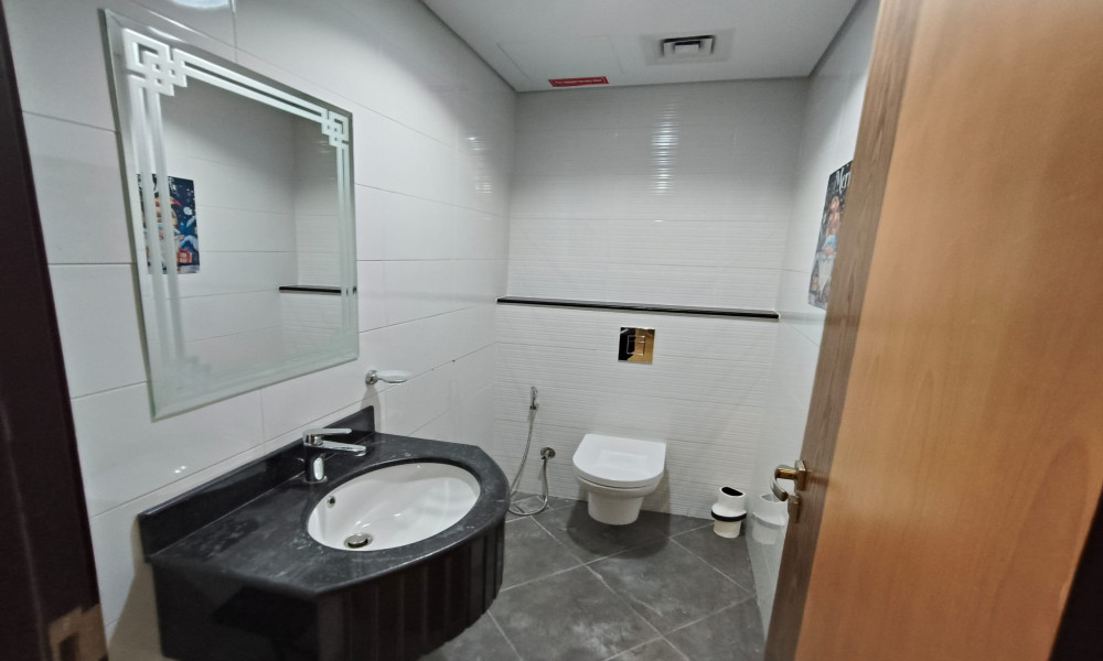 Beautiful Home 2 BHK Furnished in Fox Hills Balcony small 2