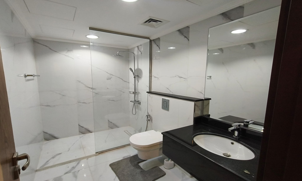 Beautiful Home 2 BHK Furnished in Fox Hills Balcony - Image 5