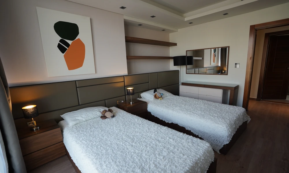 BEST RPICE | MARINA APARTMENT PLUS MAID'S ROOM - Image 8