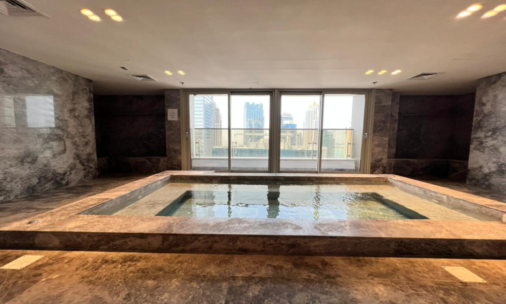 Chic & Roomy 1BHK | FF | Prime West Bay - Image 10