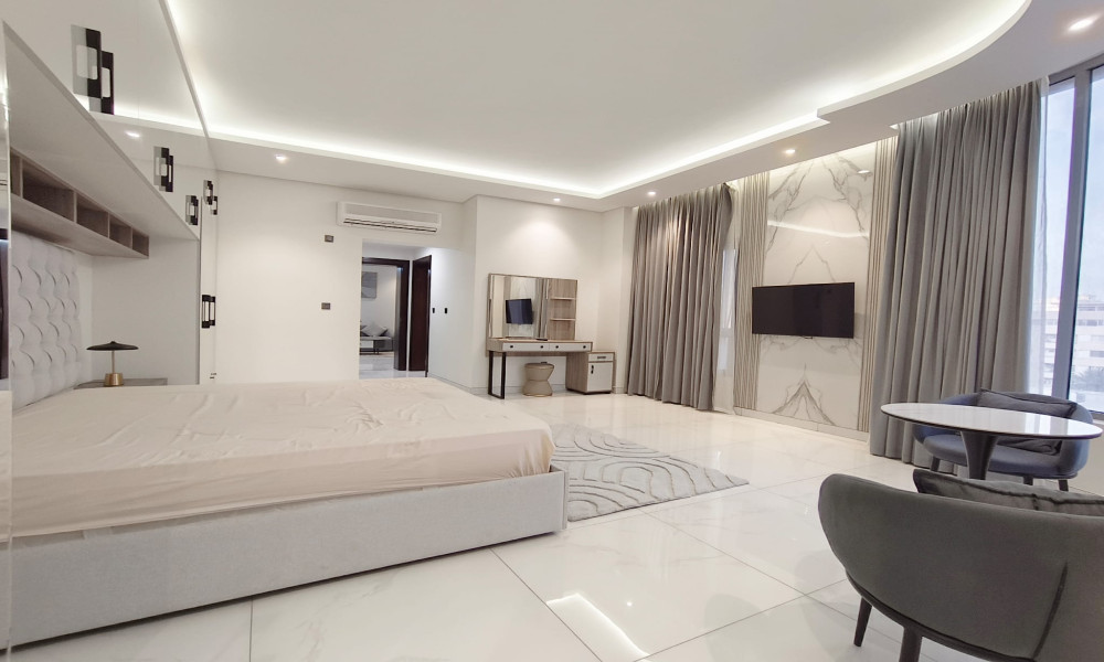 Elegant 1 BHK Fully-Furnished Apartment New Doha - Image 4