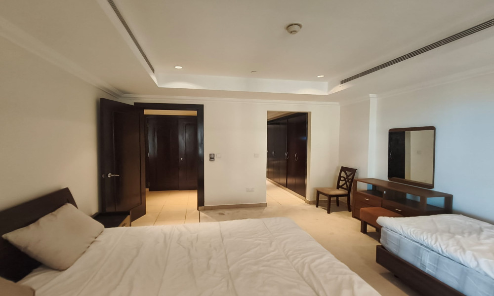 Fully Furnished 1BHK Apartment for Rent in Pearl - Image 6
