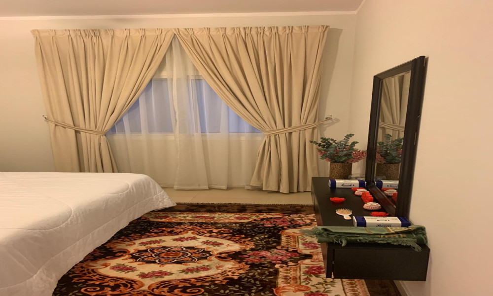 Fully Furnished 1BHK in Fox Hills - Image 4