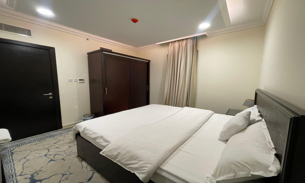 Fully Furnished 2BHK Apartment in Old Salata small 1
