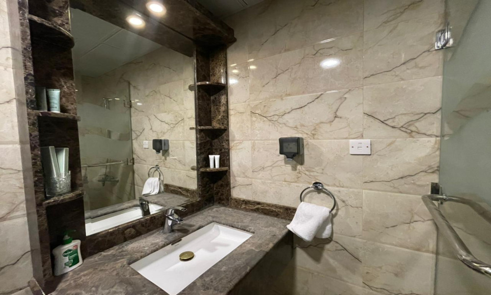 Fully Furnished 2BHK Apartment in Old Salata small 3