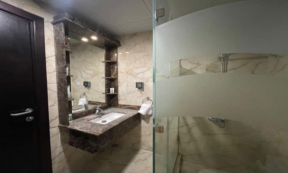 Fully Furnished 2BHK Apartment in Old Salata - Image 4