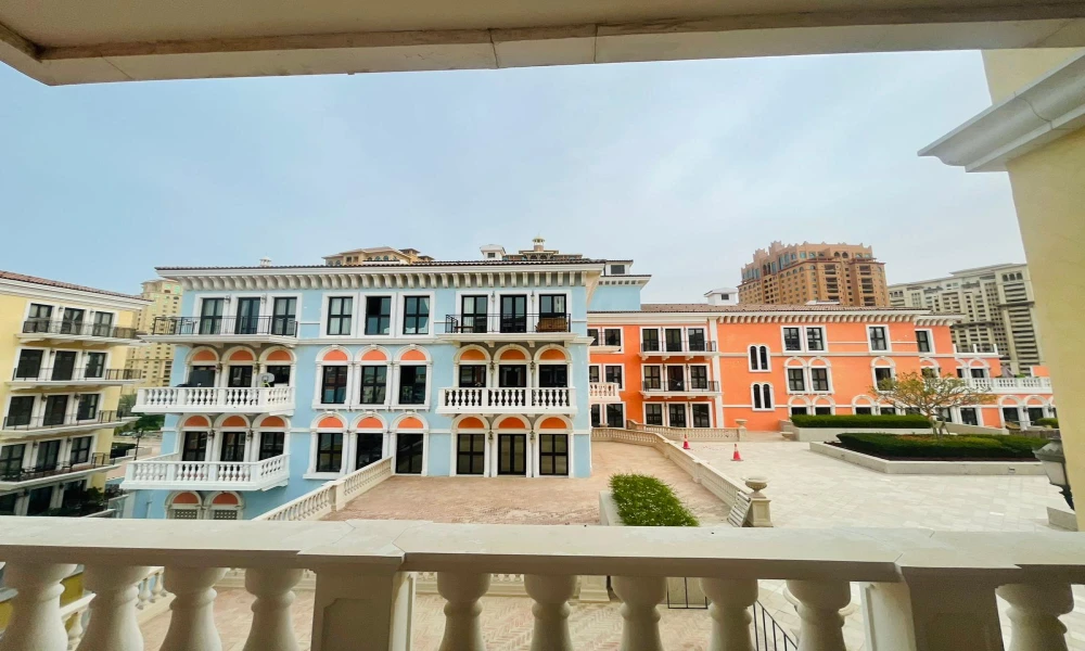 LARGE 1BHK APT IN QANAT QUARTIER | CITY VIEW