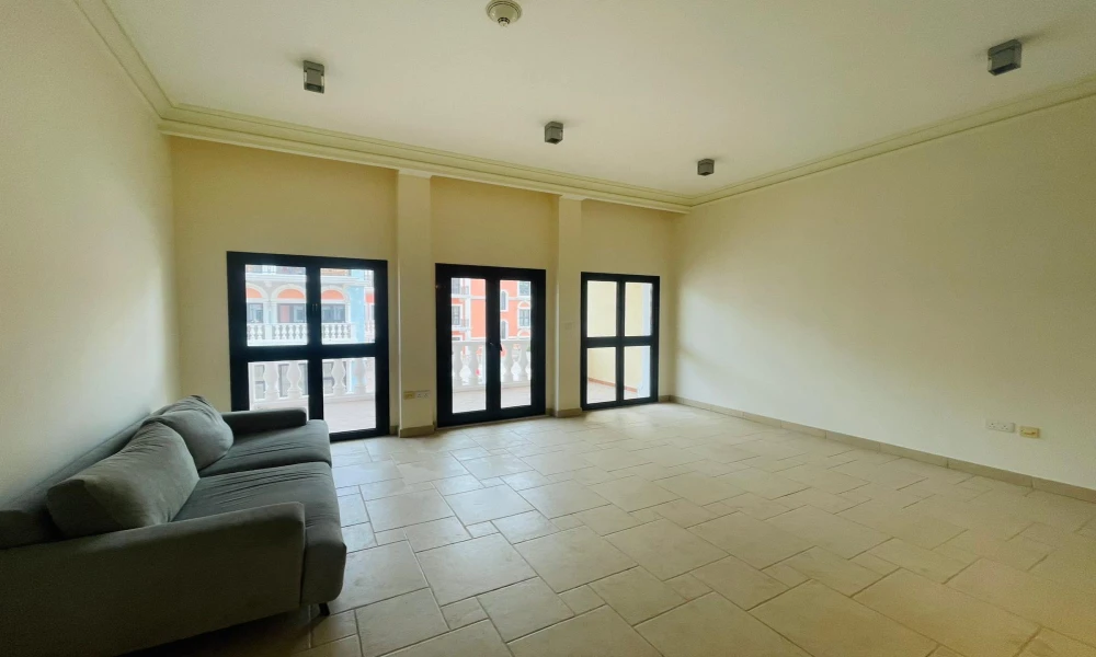 LARGE 1BHK APT IN QANAT QUARTIER | CITY VIEW small 2