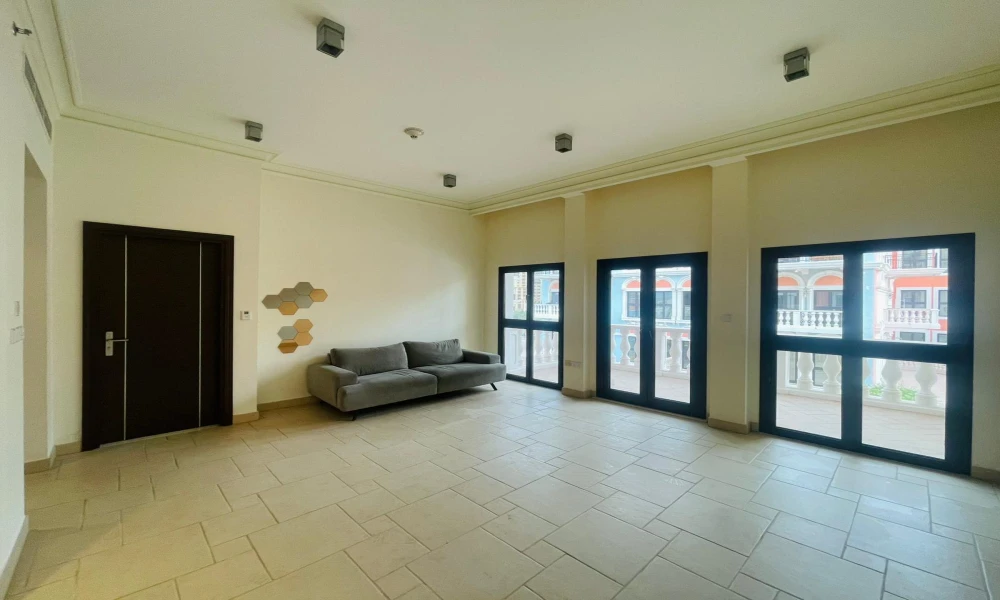 LARGE 1BHK APT IN QANAT QUARTIER | CITY VIEW small 3