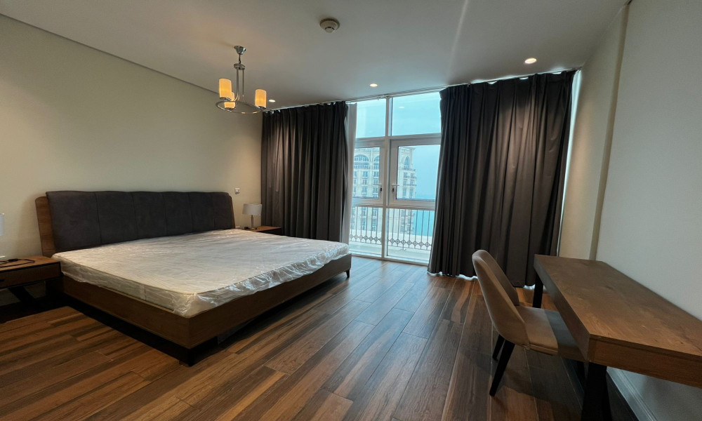 Large 3 Bedroom + Maid Penthouse FF Unit in Floresta Gardens small 1