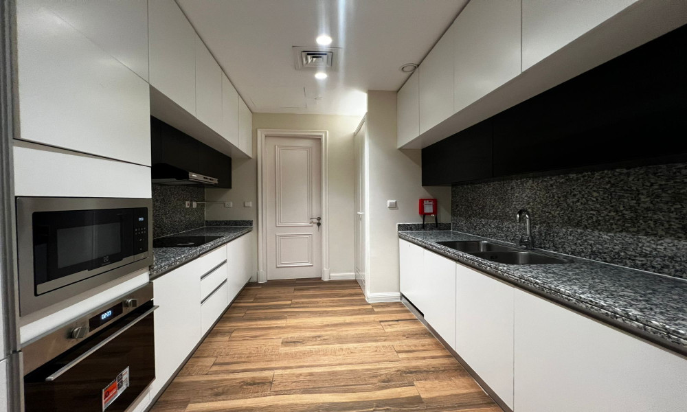 Large 3 Bedroom + Maid Penthouse FF Unit in Floresta Gardens - Image 7