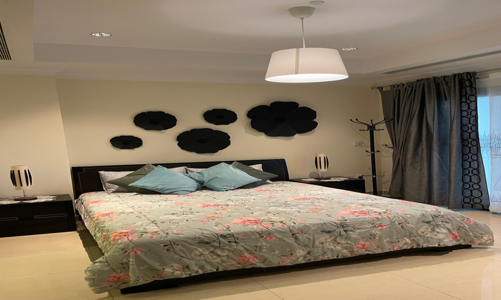 Luxury Fully Furnished 1BHK for Rent in The Pearl - Image 9