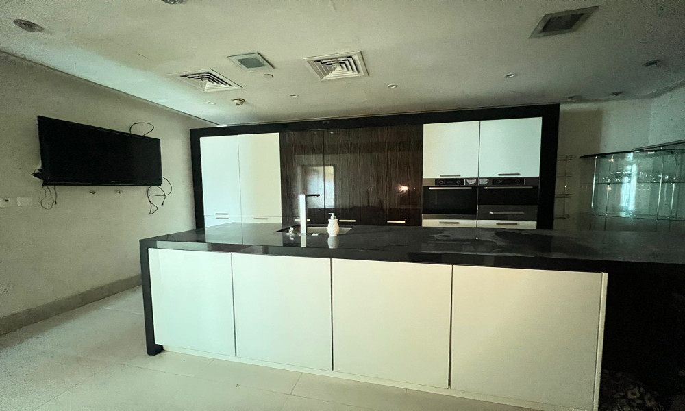 Modern Furnished 3BHK | Zig Zag Towers West Bay - Image 10