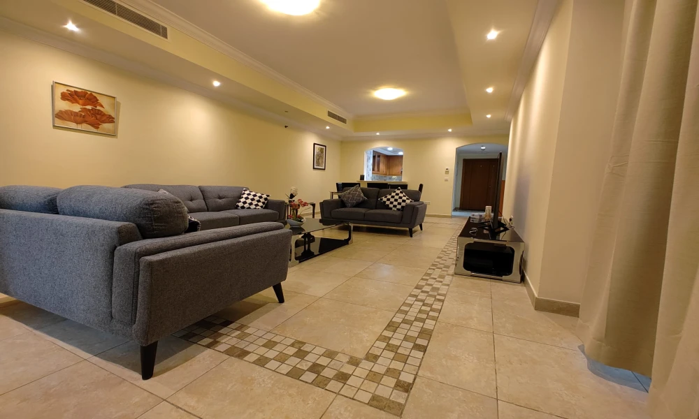 MODERN HOME IN THE PEARL | PRIME AREA