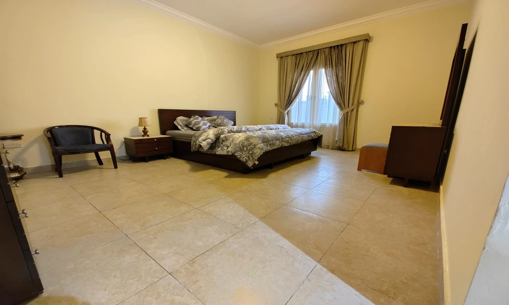 MODERN HOME IN THE PEARL | PRIME AREA small 1