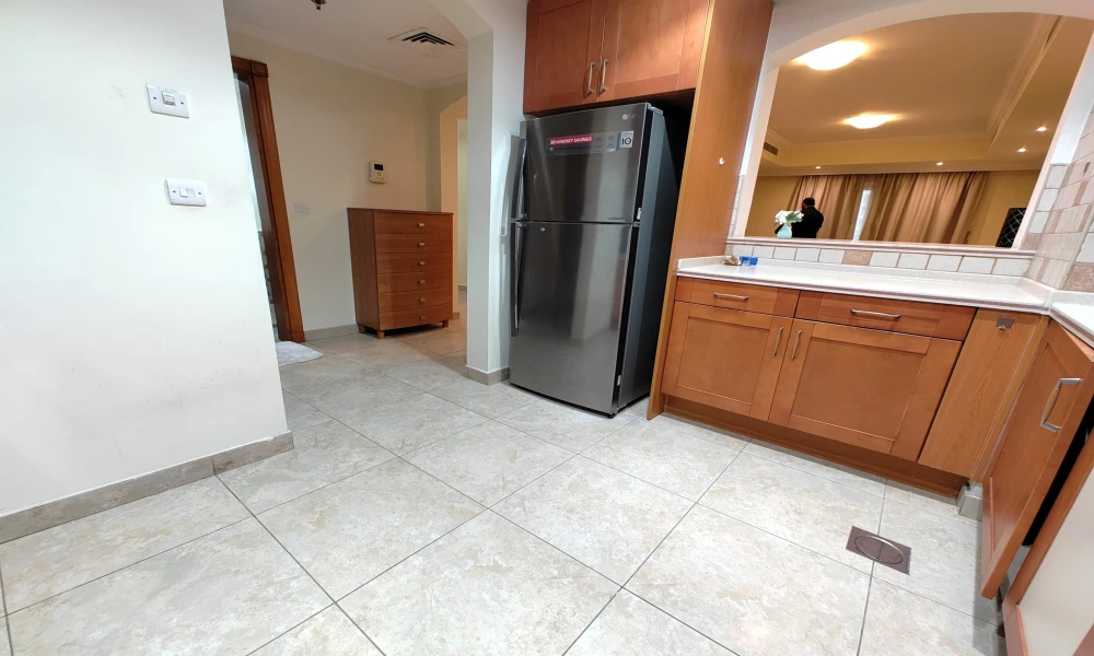 MODERN HOME IN THE PEARL | PRIME AREA - Image 4