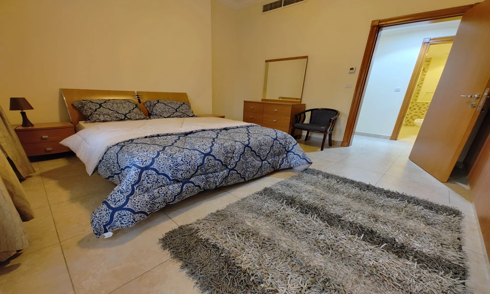 MODERN HOME IN THE PEARL | PRIME AREA - Image 5