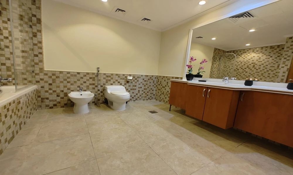 MODERN HOME IN THE PEARL | PRIME AREA - Image 6