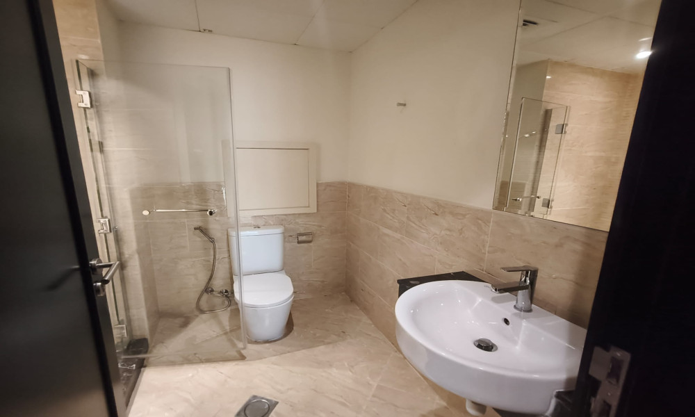 Perfect Cozy 1 BHK in The Pearl Semi Furnished - Image 4