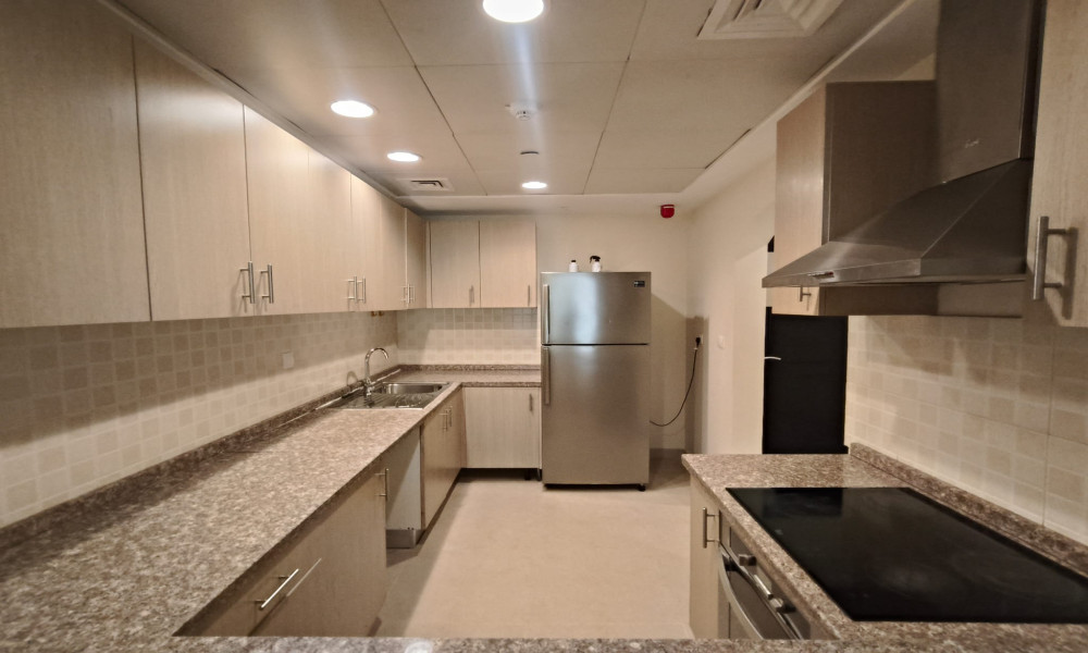 Perfect Cozy 1 BHK in The Pearl Semi Furnished - Image 8
