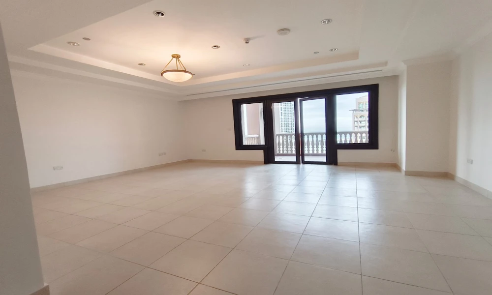 PRIME WATERFRONT APARTMENT | SPACIOUS LAYOUT small 3