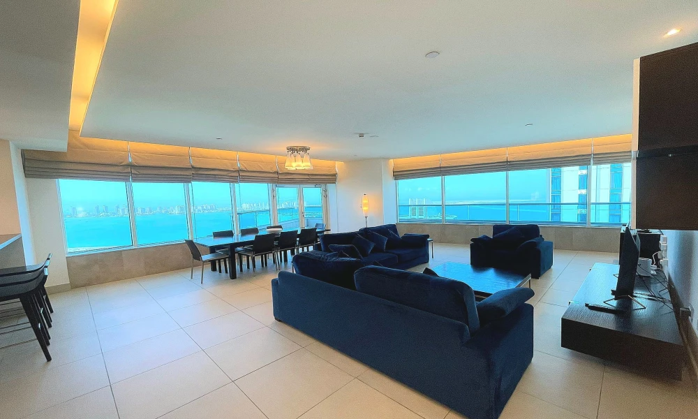 SEA VIEW APARTMENT IN WEST BAY | PLUS MAID'S ROOM