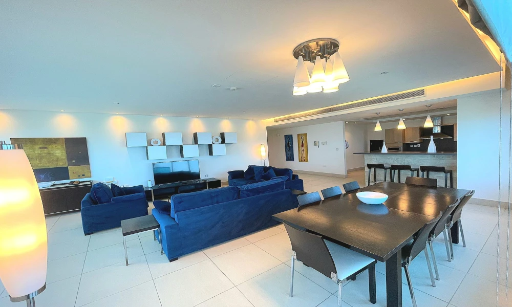 SEA VIEW APARTMENT IN WEST BAY | PLUS MAID'S ROOM - Image 8