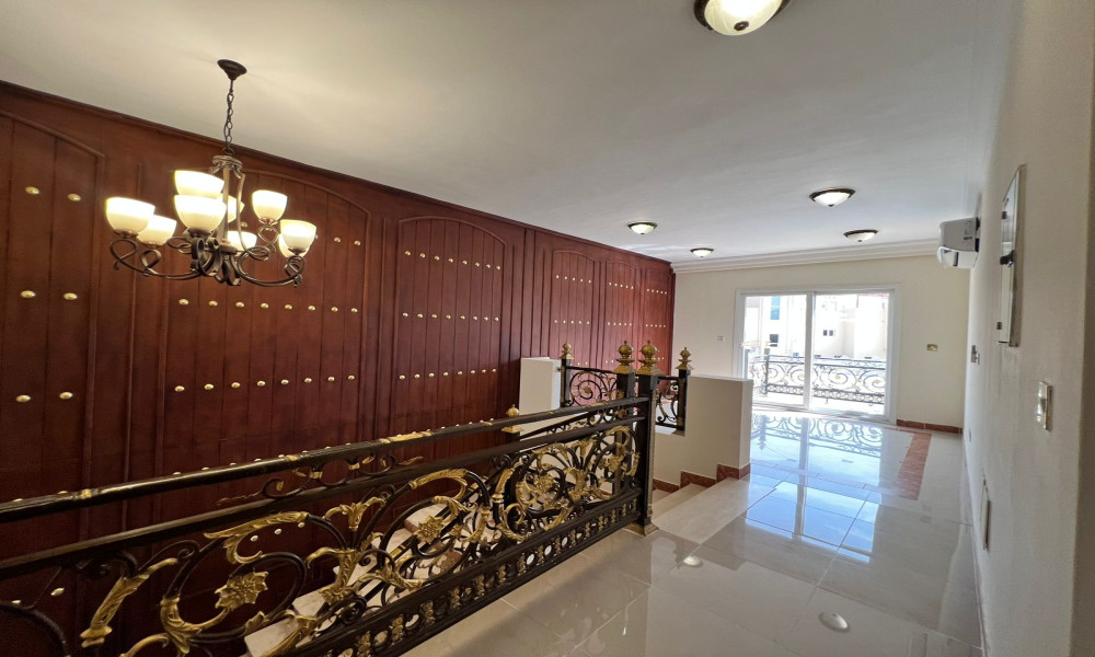Semi Furnished Family Villa in West Bay Lagoon - Image 9