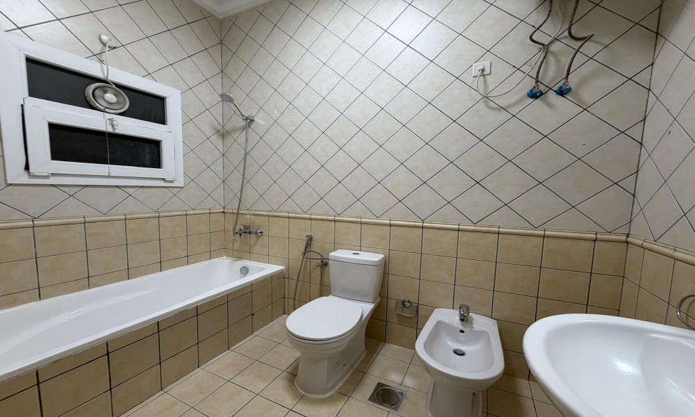 Spacious 3BHK Semi-Furnished in Abu Hamour - Image 7