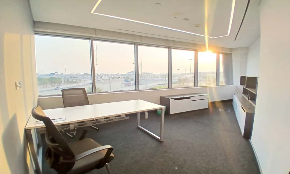 STEP INTO SUCCESS |FULLY FITTED MARINA OFFICE - Image 4