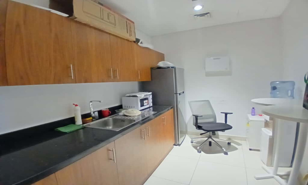 STEP INTO SUCCESS |FULLY FITTED MARINA OFFICE - Image 5