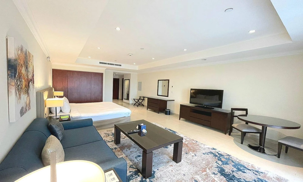 STUDIO W/ SPACIOUS BALCONY | BILLS INCLUDED | FF small 2