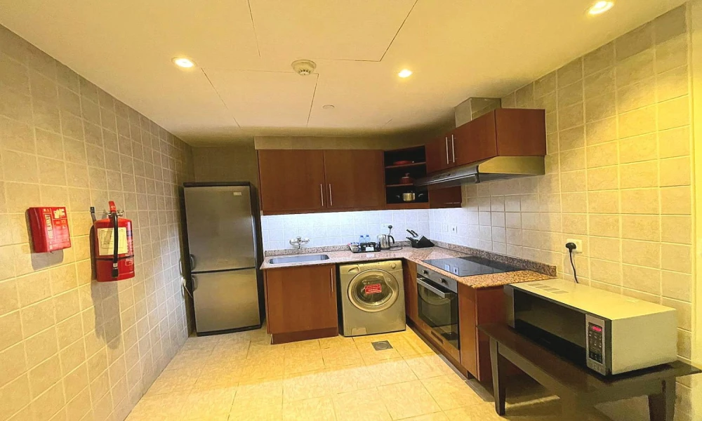 STUDIO W/ SPACIOUS BALCONY | BILLS INCLUDED | FF - Image 9