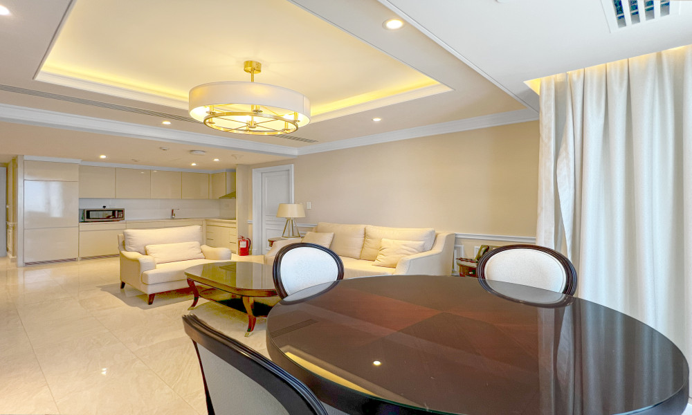 Stylish 1 BHK Furnished Apartment | Bills Included - Image 4