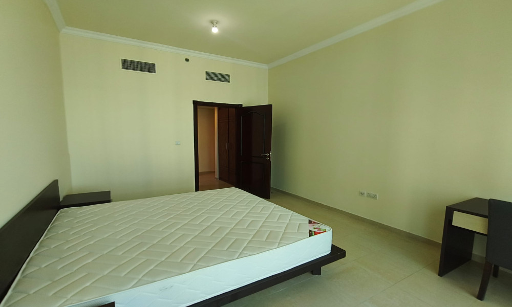Warm and Cozy Apartment in West Bay Doha small 1