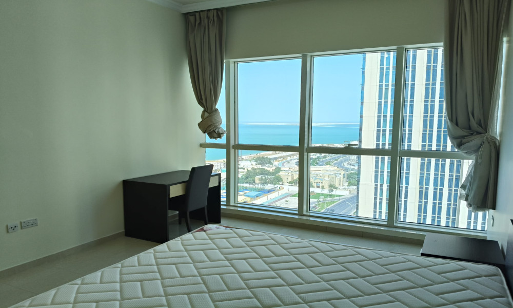 Warm and Cozy Apartment in West Bay Doha - Image 8