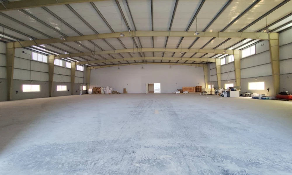 WIDE SPACE PLASTIC FACTORY IN INDUSTRIAL | SALE small 3
